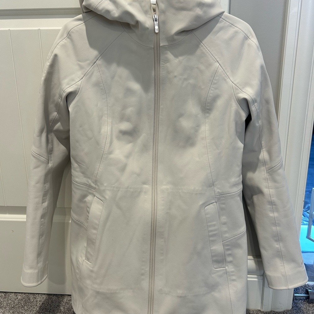 Lululemon RepelShell Rain Jacket
White Opal